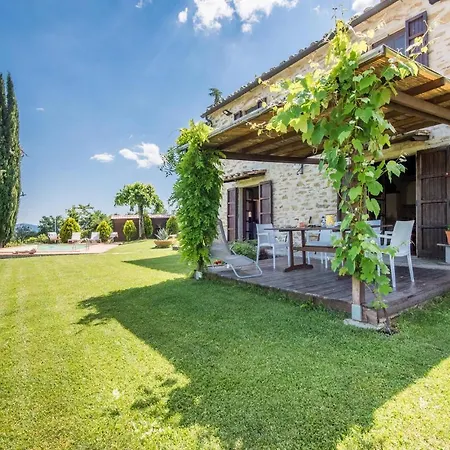 2 Bedroom Gorgeous In Holiday home