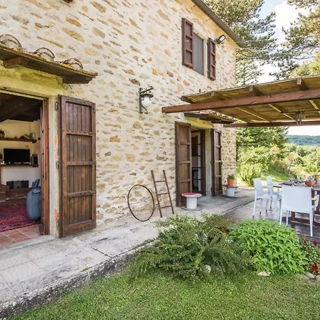2 Bedroom Gorgeous In Holiday home